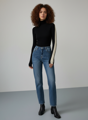 Contrast Top met voor Dames – Comfortabele Stijlvolle Knit Top met Sporty Details
