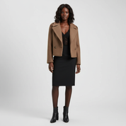 Wolmix Korte Jas met Klassieke Kraag en Sluiting