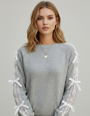 Gebreide Dames Trui met Kanten Mouwen en Strikjes