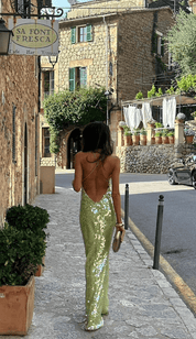 Pailletten Jurk met Diepe Hals – Glamoureuze Avondjurk