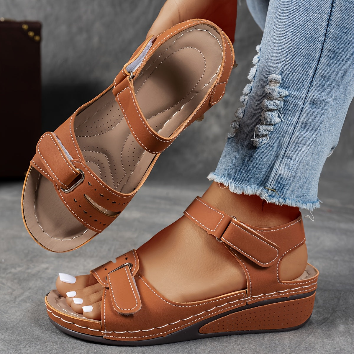 Comfortabele Dames Wig Sandalen met Verstelbare Bandjes en Zachte Zool