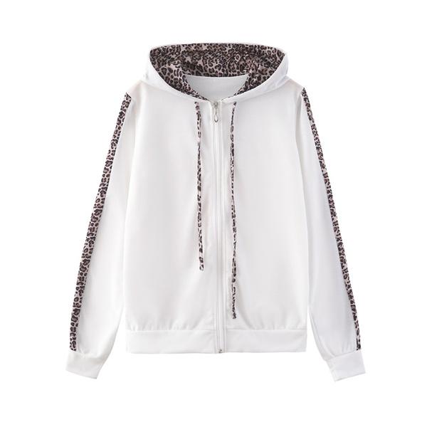 Trendy Tweedelig Dames Trainingspak met Luipaardprint Accenten