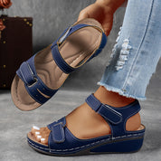 Comfortabele Dames Wig Sandalen met Verstelbare Bandjes en Zachte Zool
