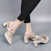 Stijvolle Leren High Heels met Geometrische Hak