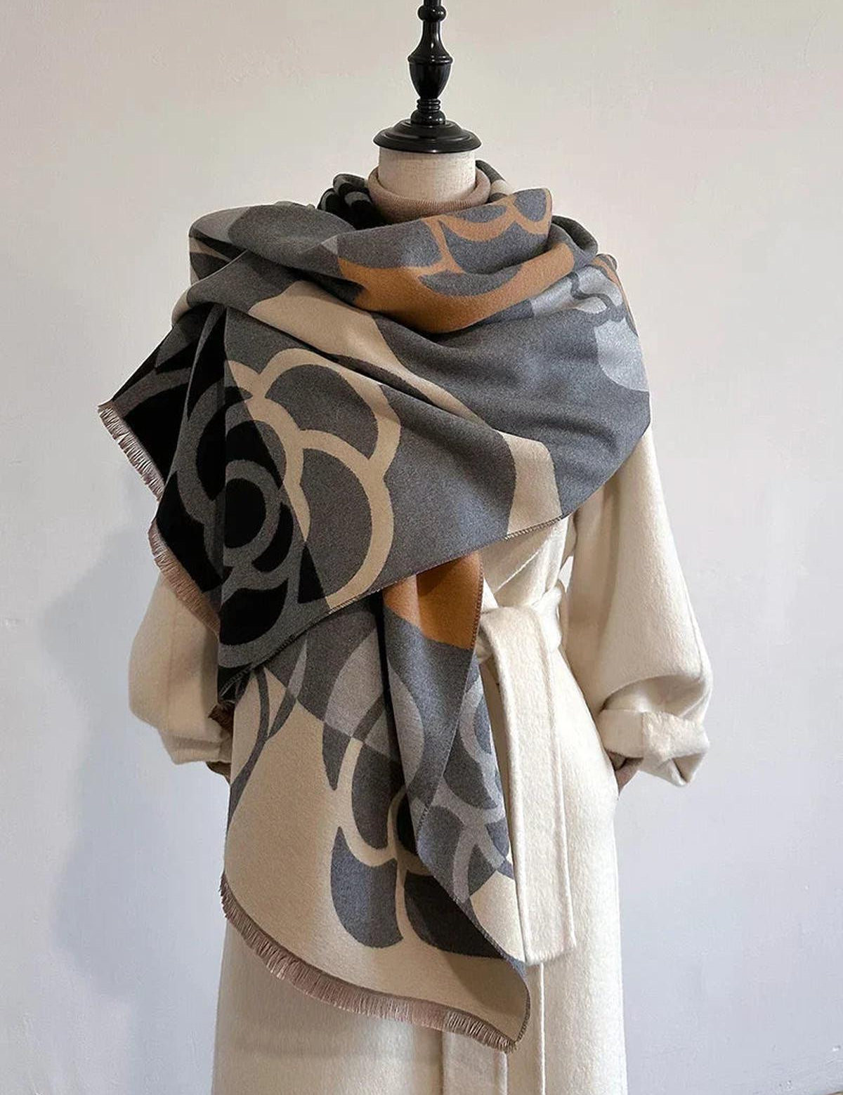 Printed-Reversible-Cashmere-Scarf-2.jpg