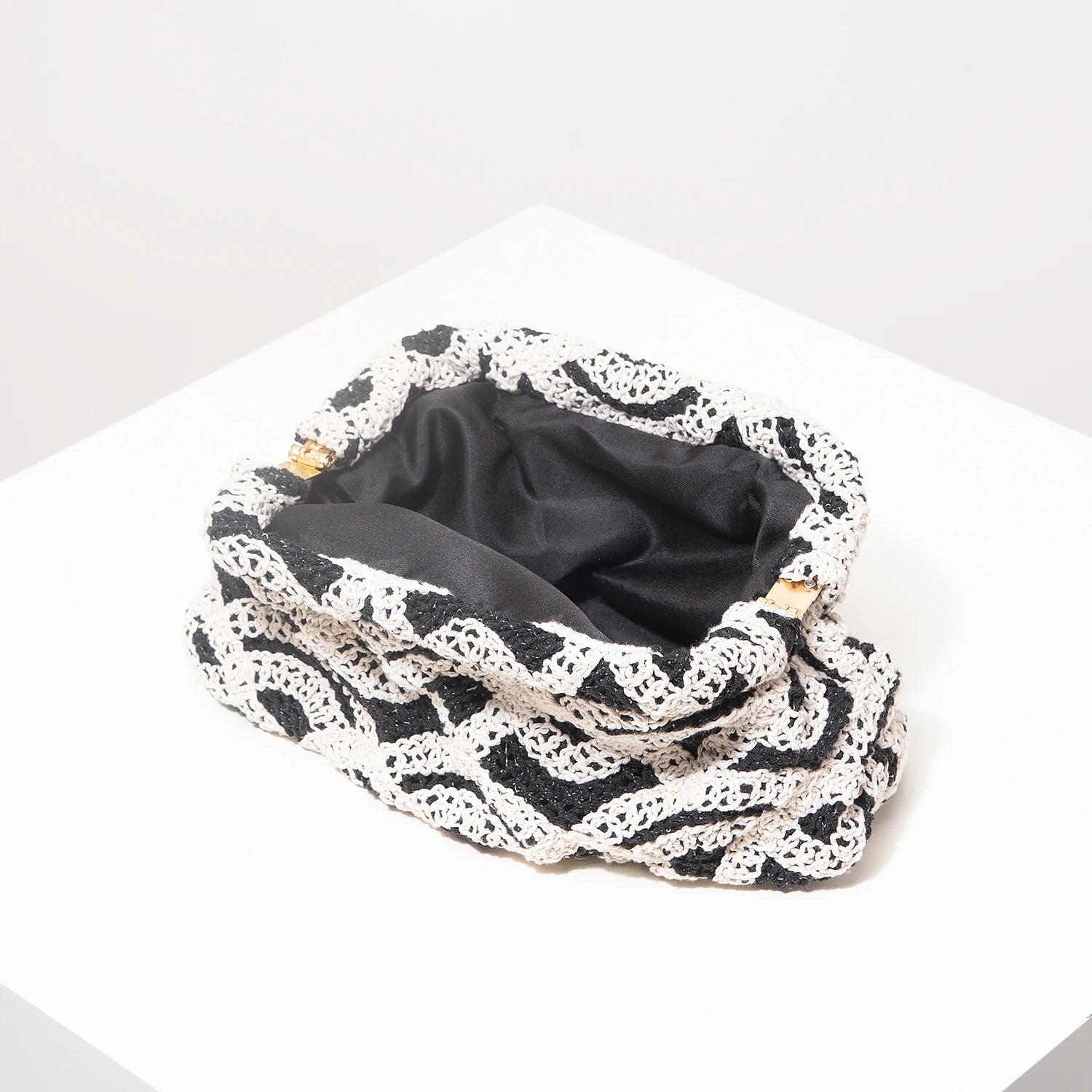 Gehaakte Clutche Tas – Tijdloos Bohemian Accessoire