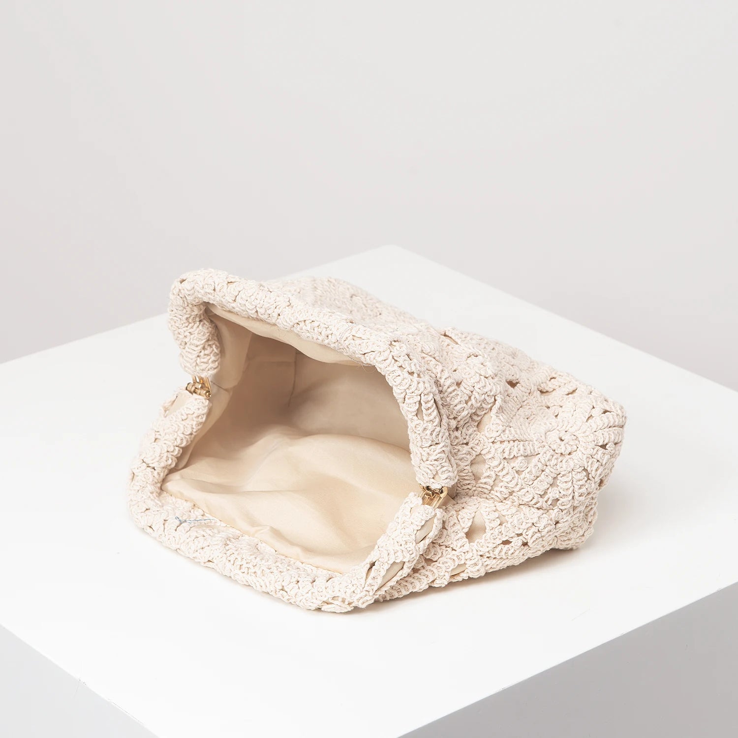 Gehaakte Clutche Tas – Tijdloos Bohemian Accessoire