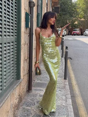 Pailletten Jurk met Diepe Hals – Glamoureuze Avondjurk